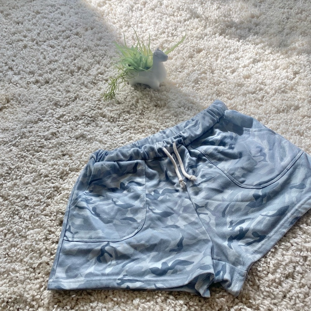 Simple sky blue army camo drawstring thick shorts